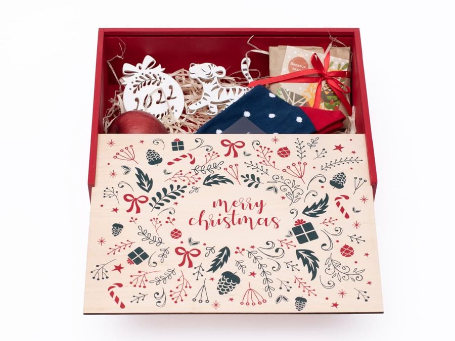 Gift box "Merry Christmas" painted